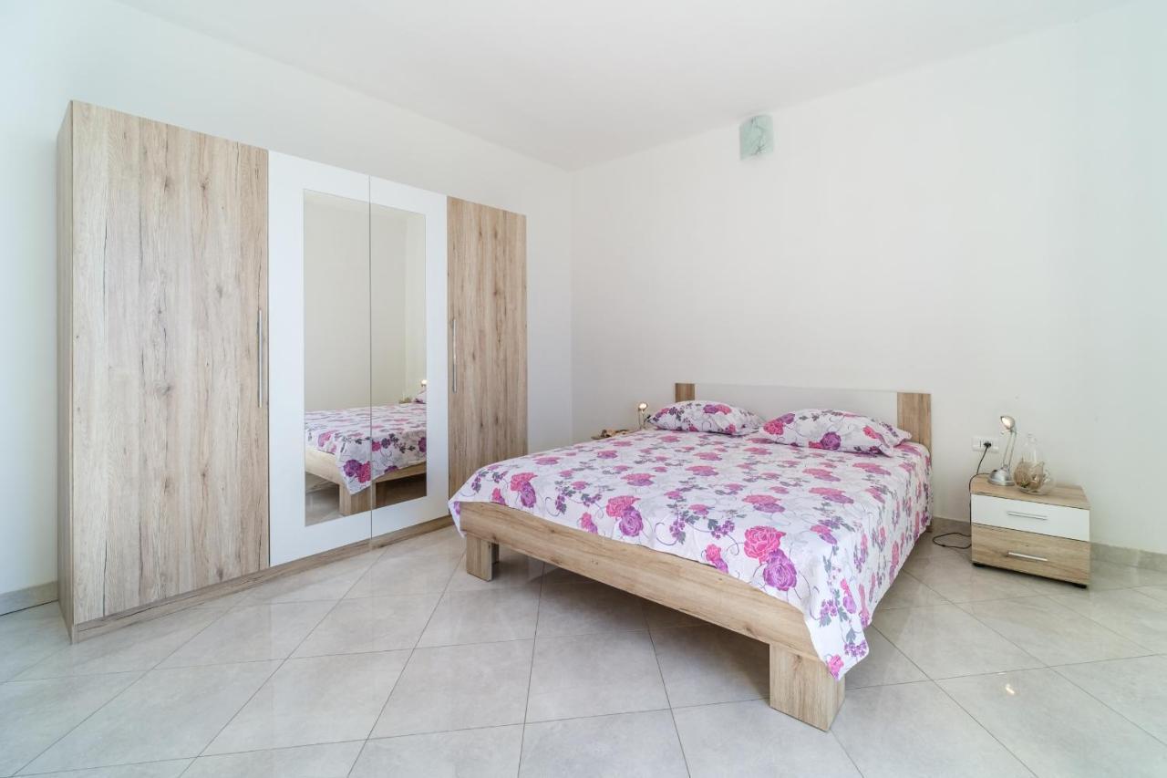 Beach Paradise Apartments Подстрана Экстерьер фото