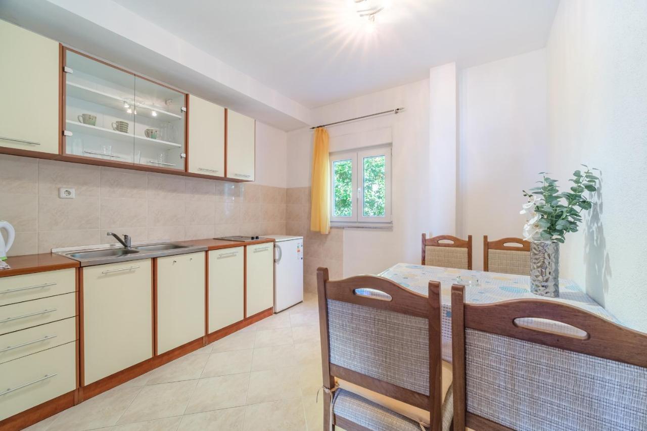 Beach Paradise Apartments Подстрана Экстерьер фото