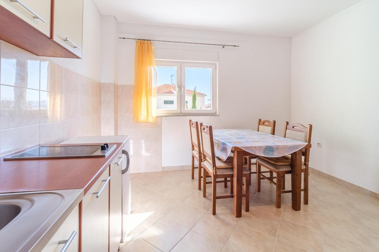Beach Paradise Apartments Подстрана Экстерьер фото